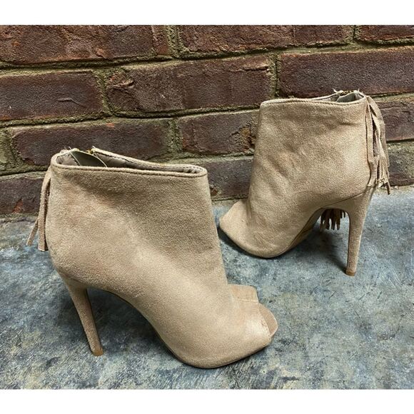 Qupid Nude Suede Studded Vertical Fringe Peep Toe Cutout Stiletto Bootie - Picture 6 of 10